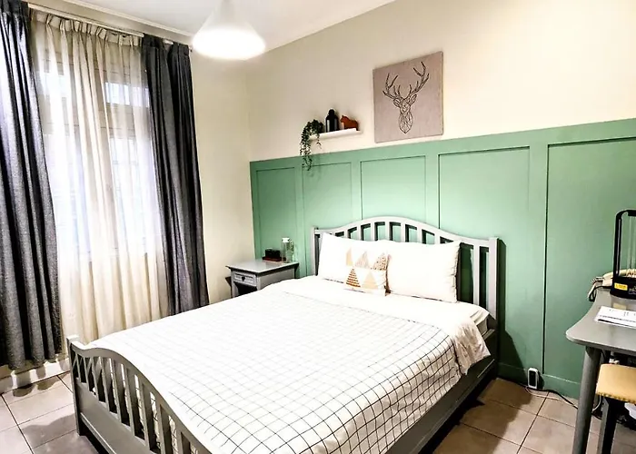 Cottonwood Bed & Breakfast House Bandung